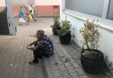 Ambulansı Böyle Lüzumsuz Yere Meşgul Ediyorlar!