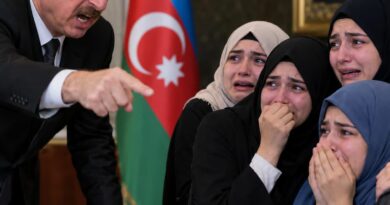 Mustafa İlhan Ahi Yazdı: Azerbaycan’daki Başörtüsü Yasağına Sorularla Bakış